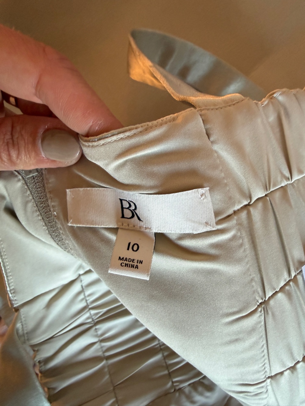 Banana Republic Silver Satin Quilted Tank - Picture 3 of 4